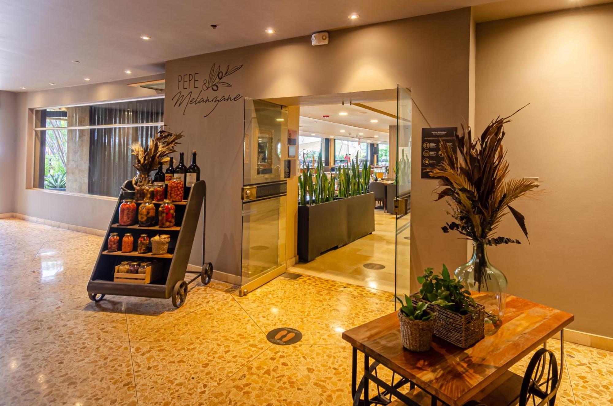 Intercontinental Medellin - Movich By Ihg Hotell Exteriör bild